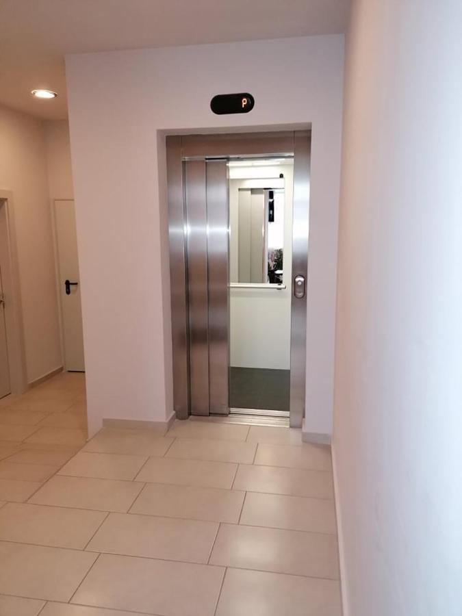 Aparthotel Astoria Chisarja Exteriér fotografie
