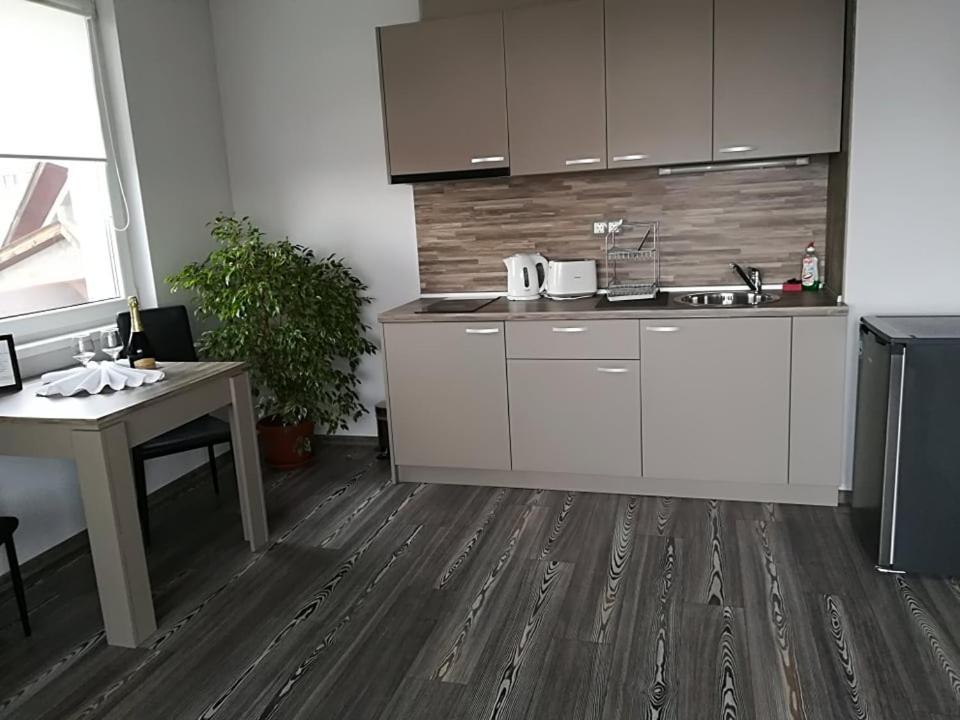 Aparthotel Astoria Chisarja Exteriér fotografie